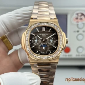 Patek Philippe Nautilus Black Diamond Replica Orologio Clone 1:1