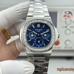 Patek Philippe Nautilus Blue Diamond Bracelet Replica Swiss Automatic Clone 1:1