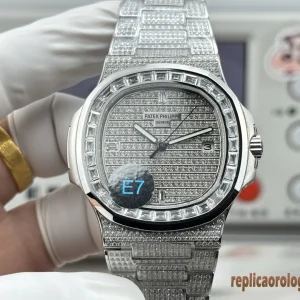 Patek Philippe Nautilus Diamond Full Ice Replica Metal Bracelet Men Automatic Swiss Clone 1:1