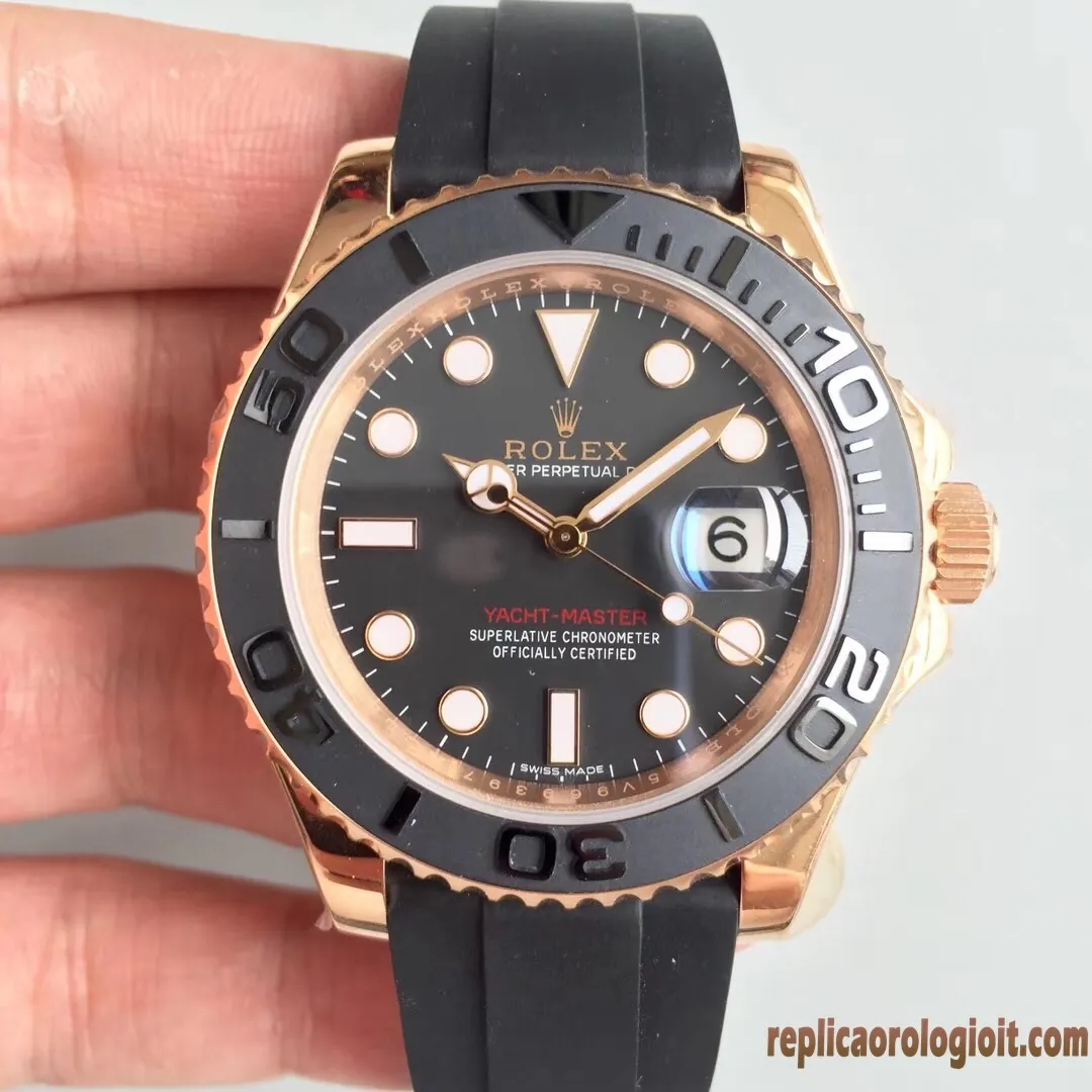 Rolex Yacht-Master Quadrante Nero Lunetta Oro Orologi Replica Cinturino in Gomma Uomo Movimento Automatico Orologio Clone 1:1