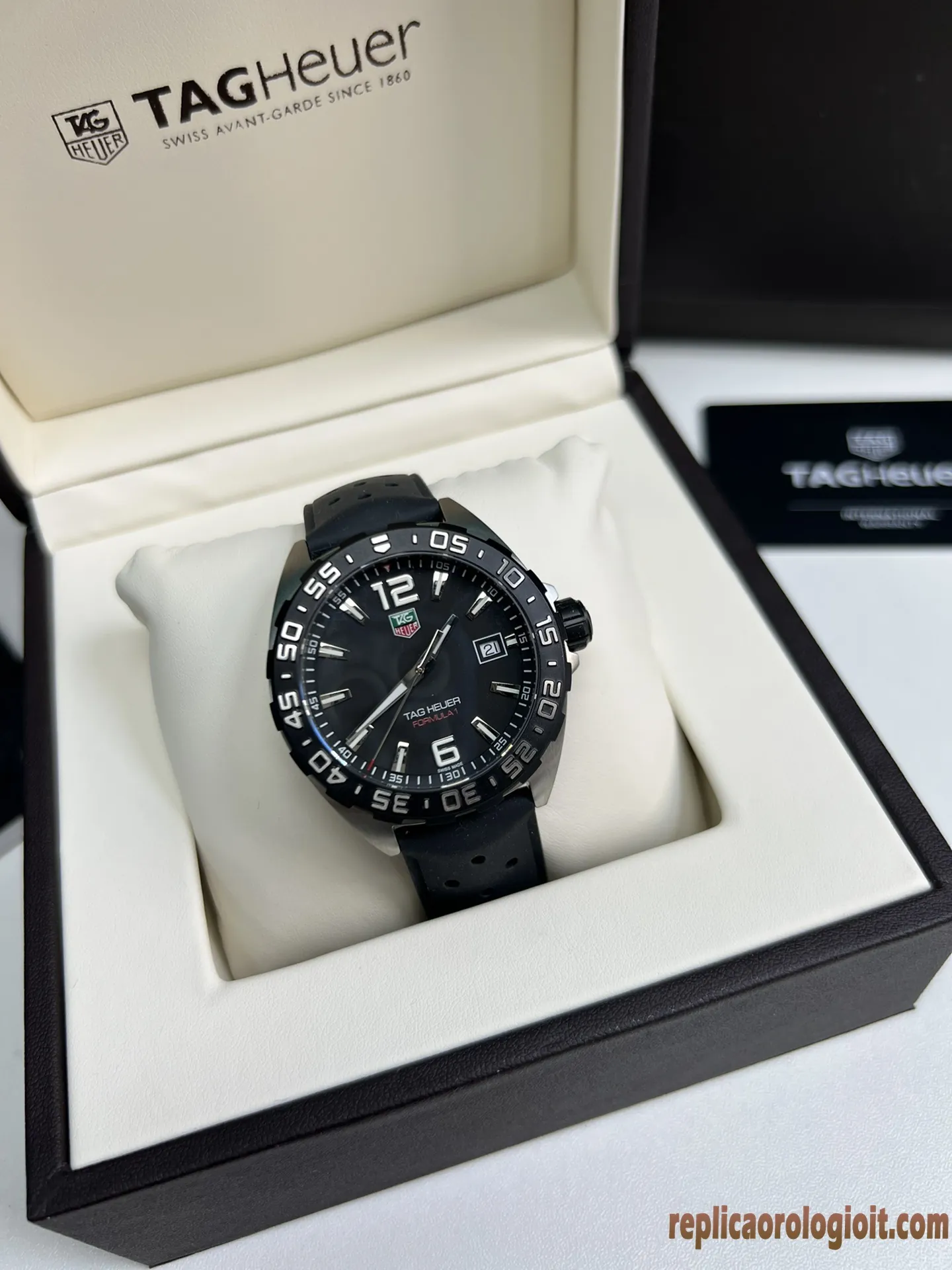 Tag Heuer Formula 1 Nero Lunetta Gialla Orologi Replica Cinturino in Gomma Uomo Movimento Automatico Orologio Clone 1:1