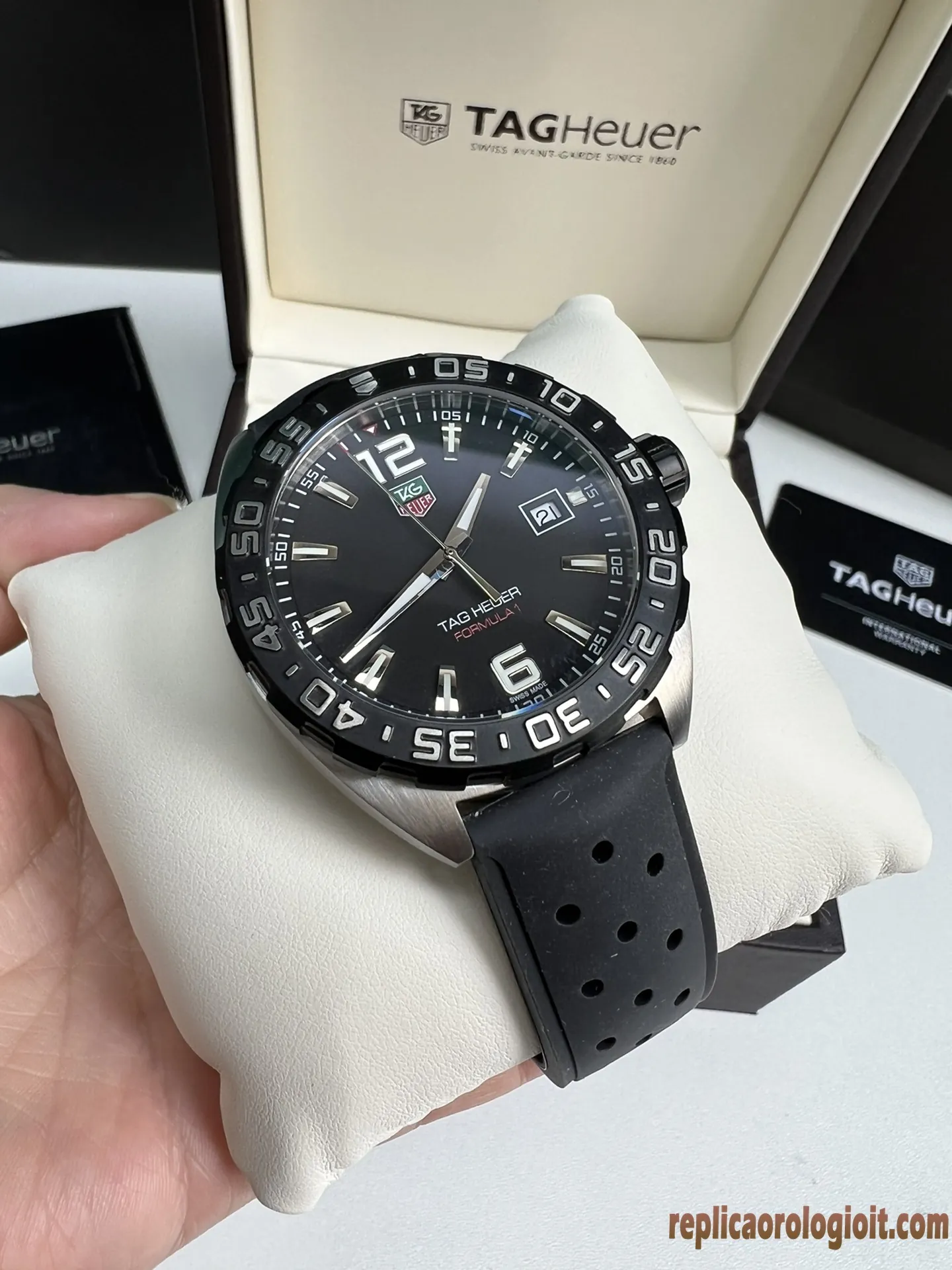Tag Heuer Formula 1 Nero Lunetta Gialla Orologi Replica Cinturino in Gomma Uomo Movimento Automatico Orologio Clone 1:1 - immagine 3