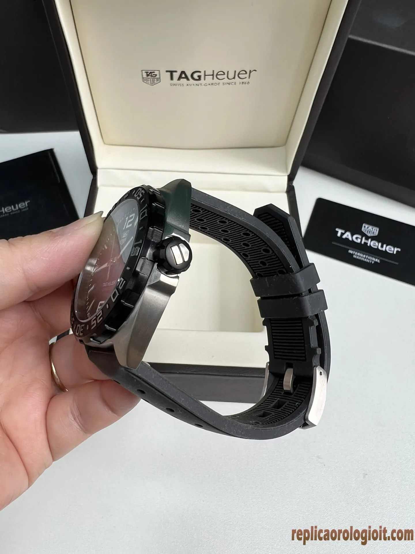 Tag Heuer Formula 1 Nero Lunetta Gialla Orologi Replica Cinturino in Gomma Uomo Movimento Automatico Orologio Clone 1:1 - immagine 5
